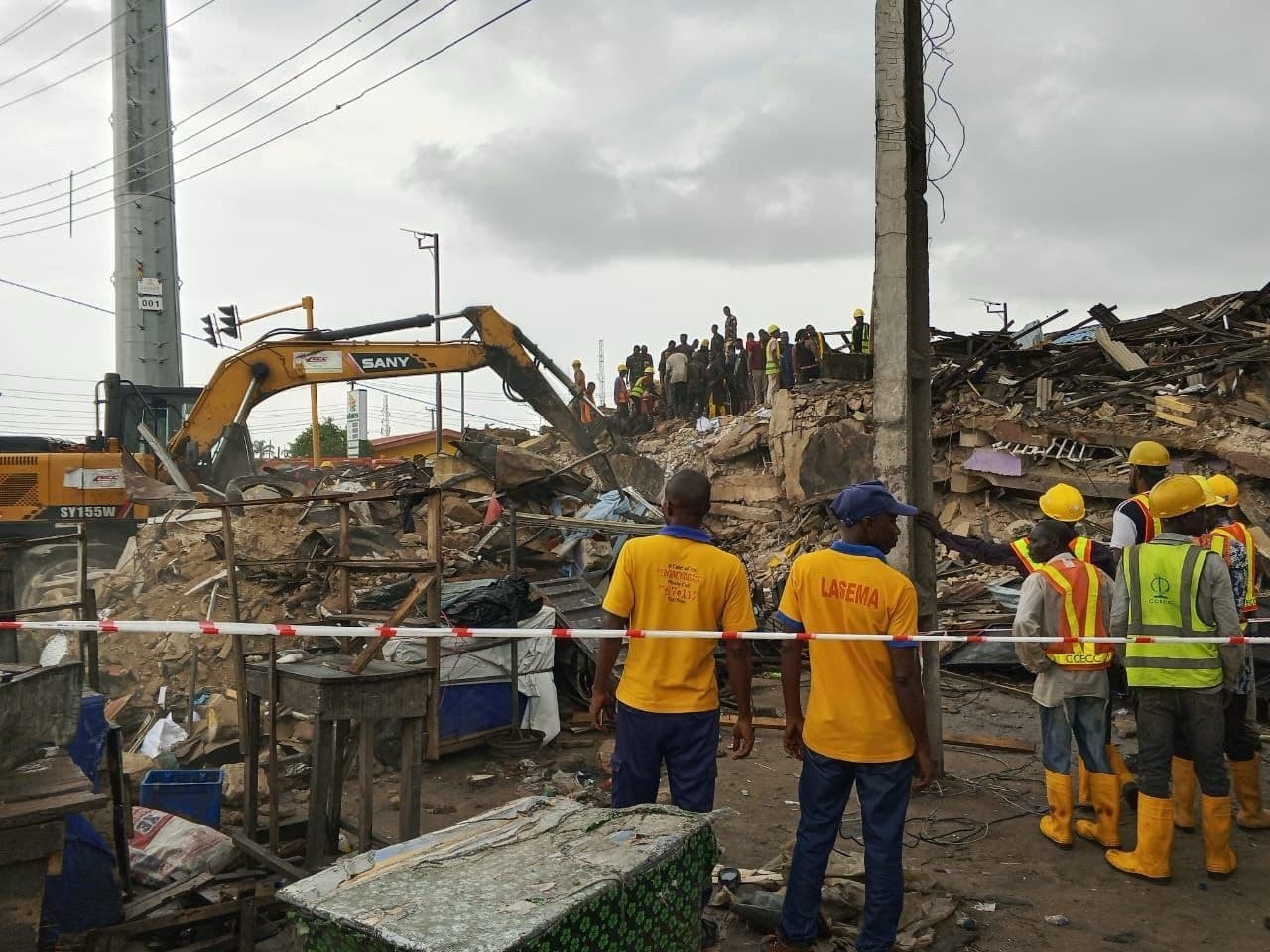 Three-Storey Complex Collapses Along Old Ojo Road